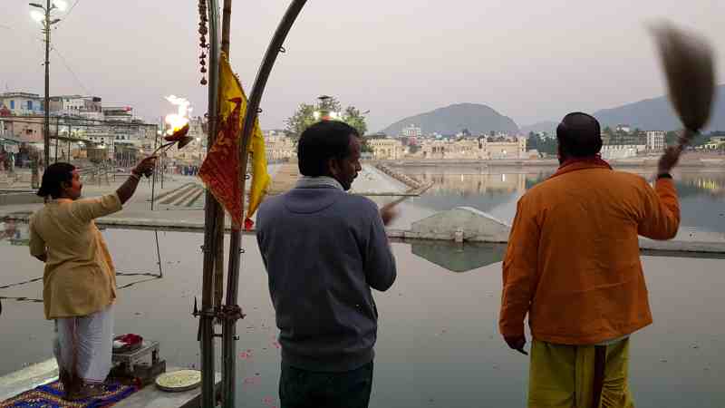 ceremonia aarti pushkar