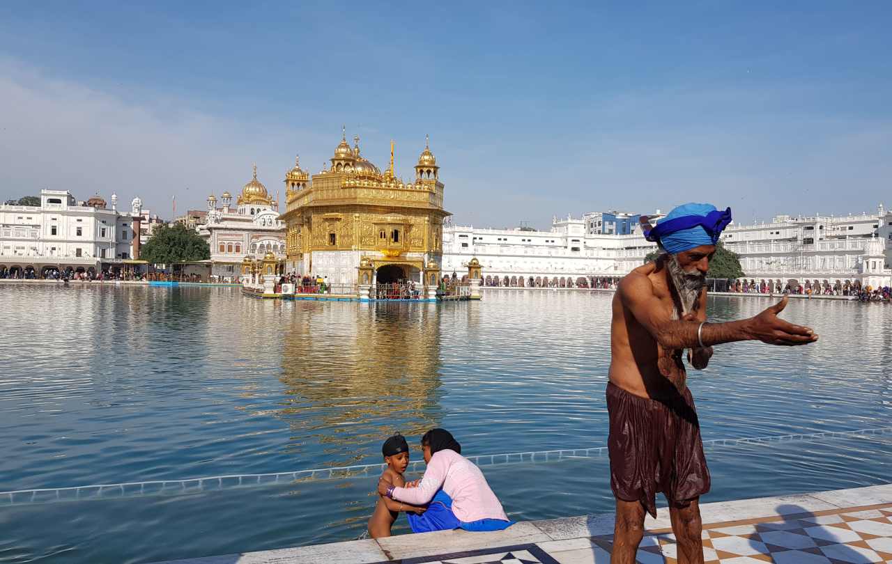Templo Dorado Amritsar de día